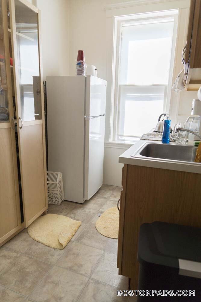 Building Photo - 137 Park Dr