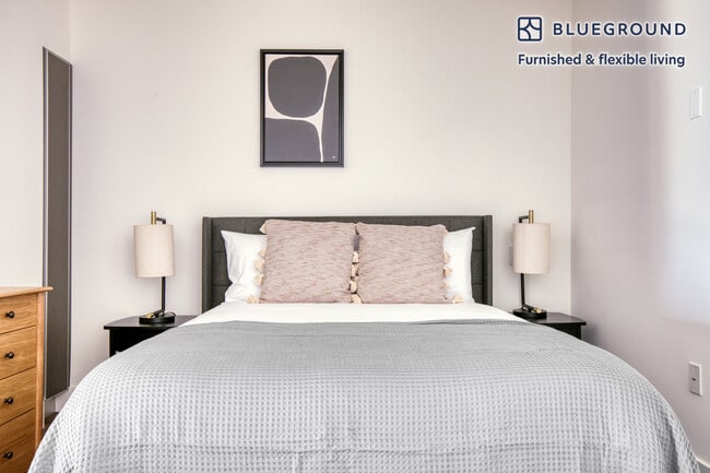 Building Photo - 1539 Purdue Ave