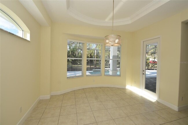 Building Photo - 17 Oasis Cir