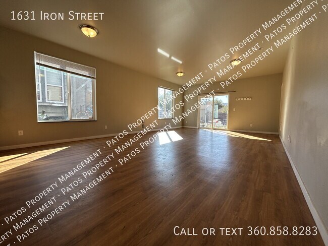 Building Photo - 1631 Iron St