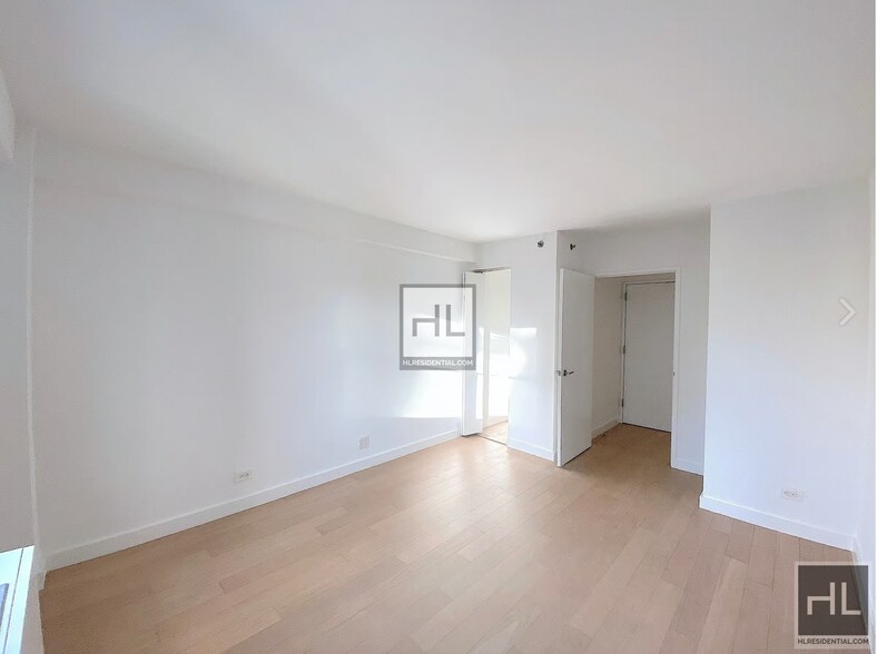 Building Photo - East 39th Street