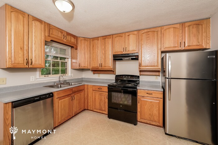 Building Photo - 2501 Wright Cir