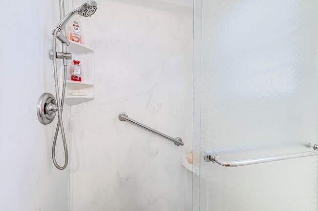 Building Photo - 472 Shellbank Dr