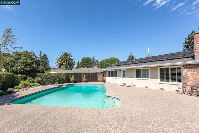 Building Photo - 432 Stonefield Pl