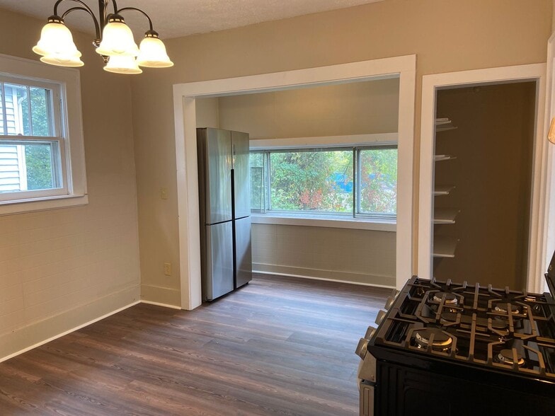 Building Photo - 1917 Market St