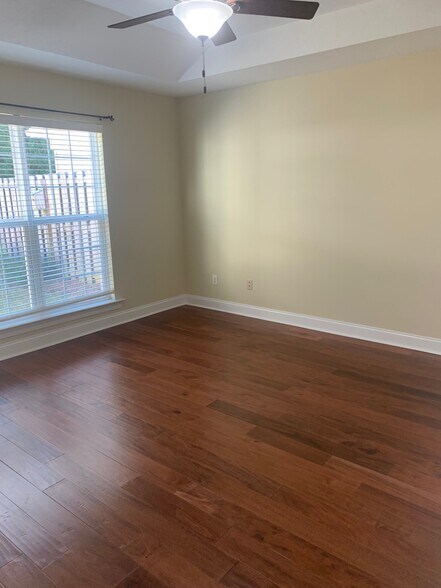 Master Bedroom - 154 Orchard Way