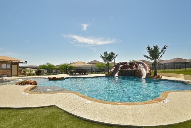 Building Photo - 267 Waterloo Dr