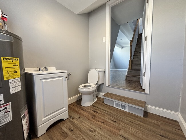 Building Photo - 43 Swiss Dr