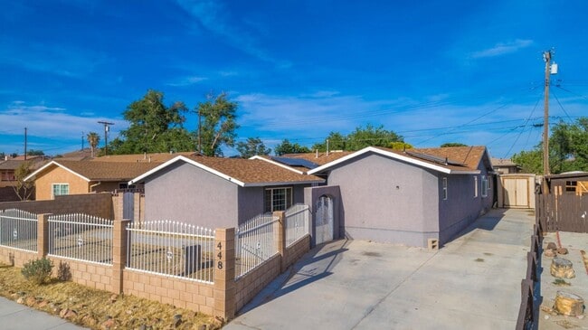 Building Photo - 3448 Glendower St