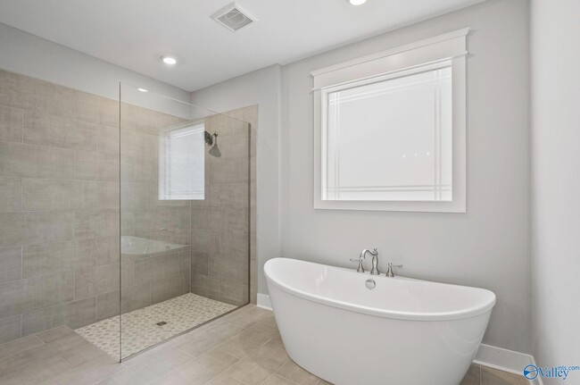 Building Photo - 8105 Goose Ridge Dr SE