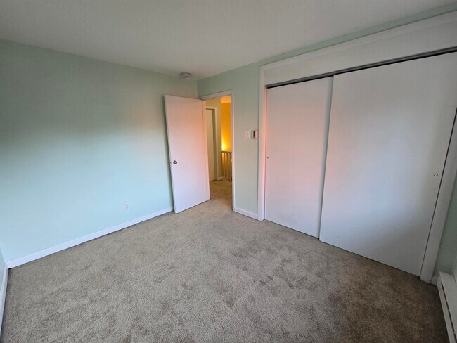 Building Photo - 616 Portland St