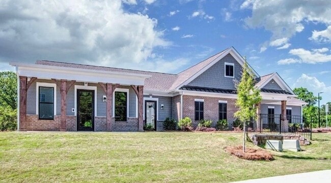 Building Photo - Beautiful Like new 3 bedroom Home in Gambi...