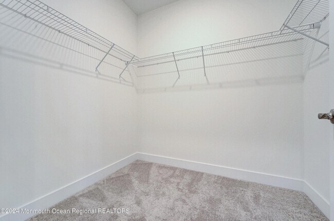 Building Photo - 8 Raritan Ave