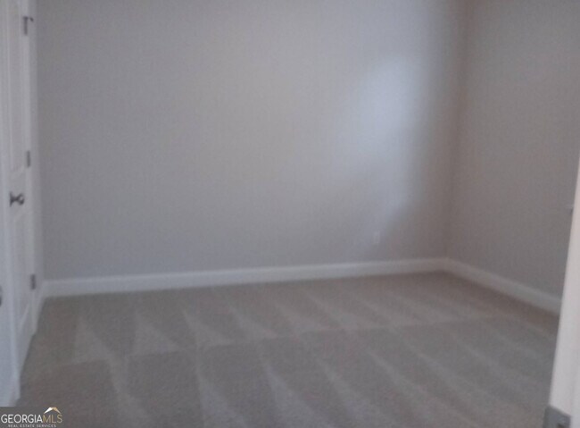 Building Photo - 124 Vivian Ln