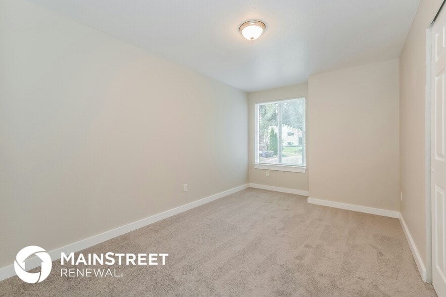 Building Photo - 12615 216th Ave Ct E