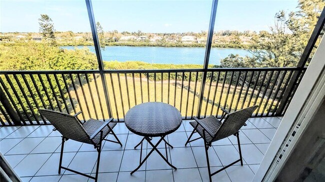 Building Photo - 3240 Gulf of Mexico Dr