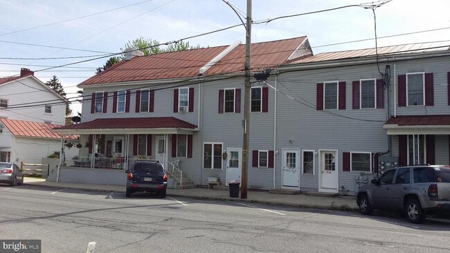 Building Photo - 336 N Main St