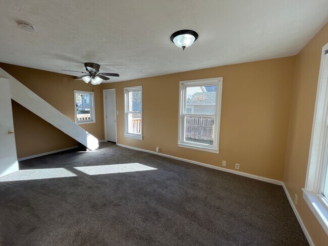 Building Photo - 3324 P St