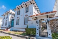 Building Photo - 902 22nd St