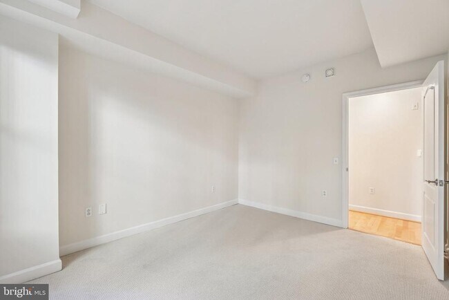 Building Photo - 1441 Rhode Island Ave NW