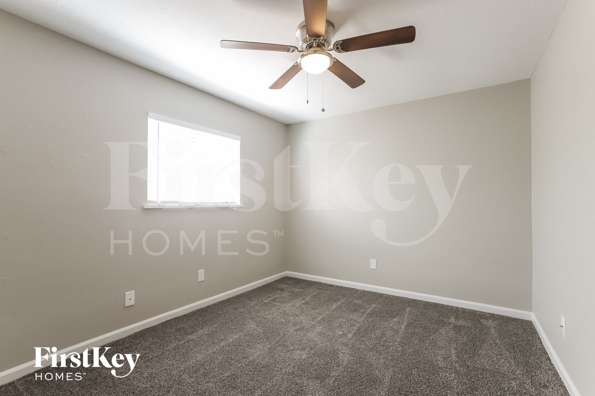 Building Photo - 24011 Reagon Canyon Dr