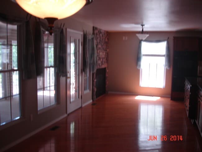 Building Photo - 530 SE 325th Rd