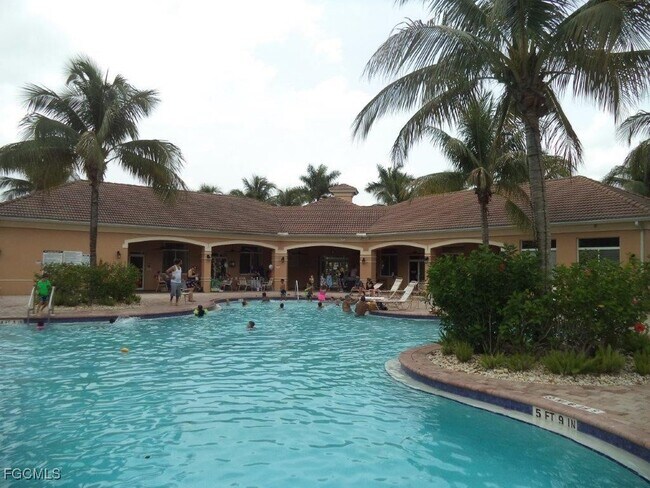 Building Photo - 2447 Laurentina Ln