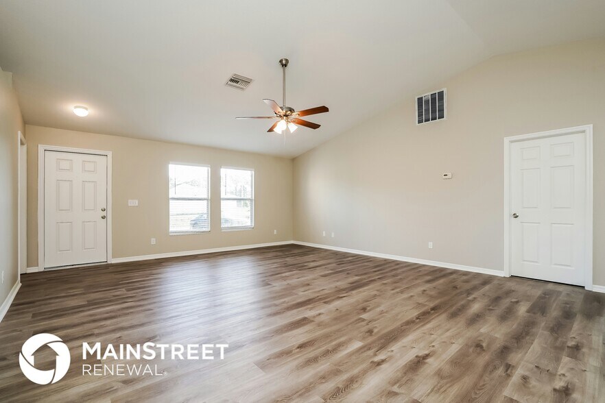 Building Photo - 3421 32nd St SW