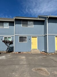 Building Photo - 846 Homedale Rd