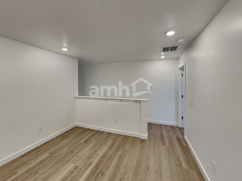 Building Photo - 6476 E Paseo Baranda