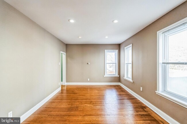 Building Photo - 4118 Pechin St