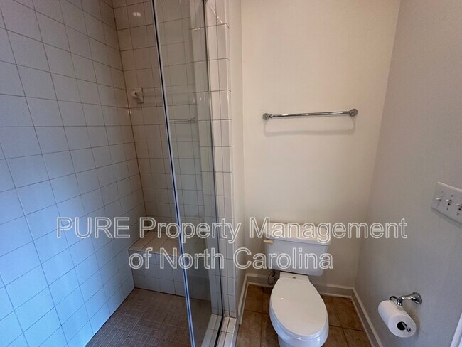 Building Photo - 2116 McClintock Rd