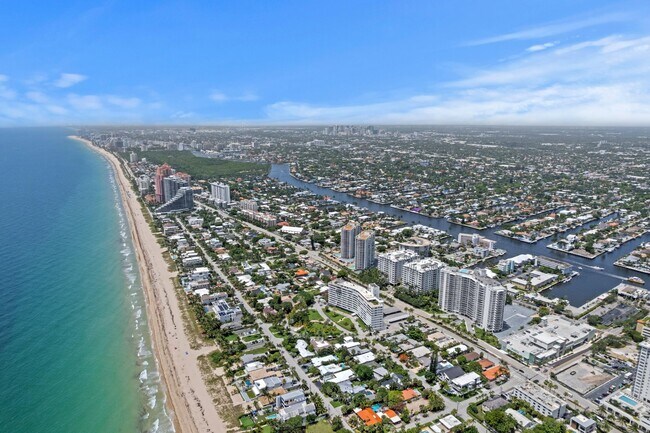 Building Photo - 2841 N Ocean Blvd