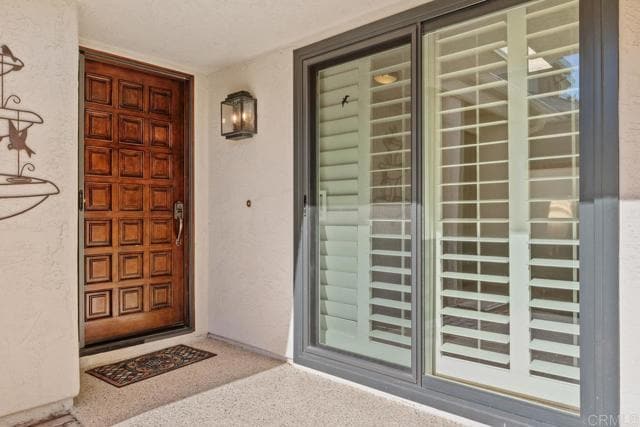 Building Photo - 4058 Avenida Brisa