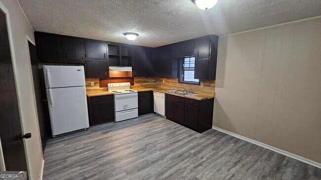 Building Photo - 107 Rock Quarry Rd