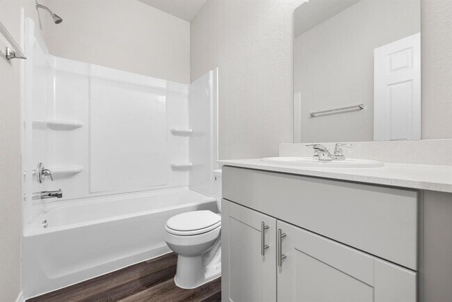 Building Photo - 5808 Begonia Ct