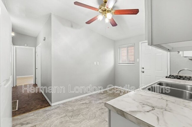 Building Photo - 9456 Calwood Dr