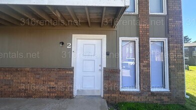 Building Photo - $800 - 2 bed 1 bath - Apartment