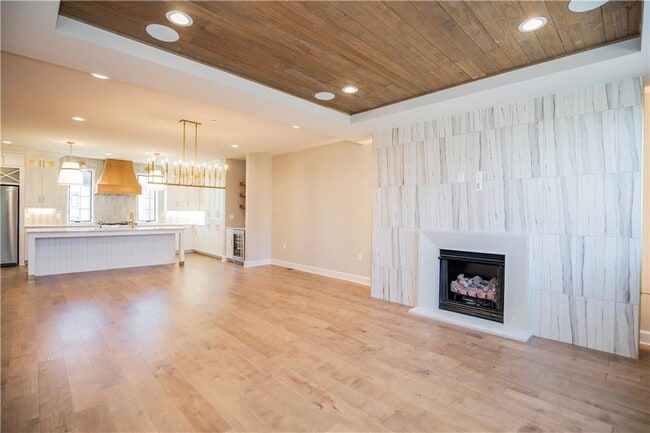 Building Photo - 4111 S Champions Dr