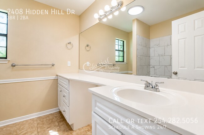 Building Photo - 2408 Hidden Hill Dr