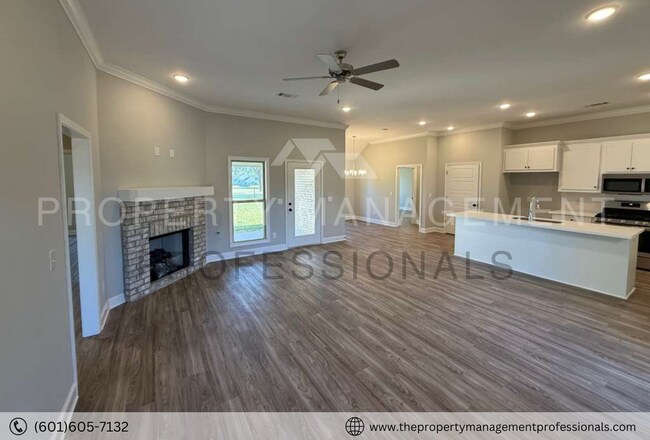 Building Photo - 563 Patrick Farms Dr