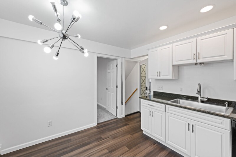 Building Photo - 14212 Leroy Ave