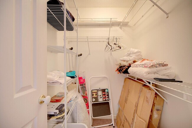 Building Photo - 504 Chelsee Way