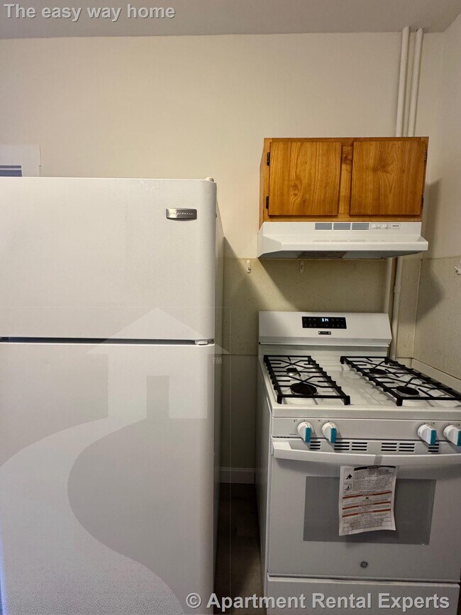 Building Photo - 250 Beacon St