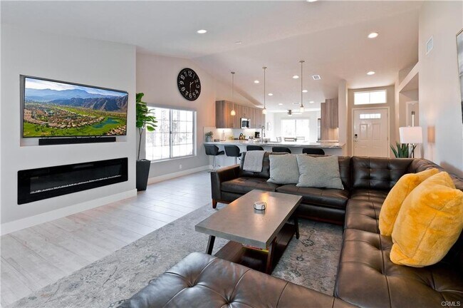 Building Photo - 172 Torrey Pine Drive, Palm Desert, CA 922...