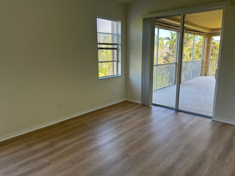 Building Photo - 11880 Bayport Ln