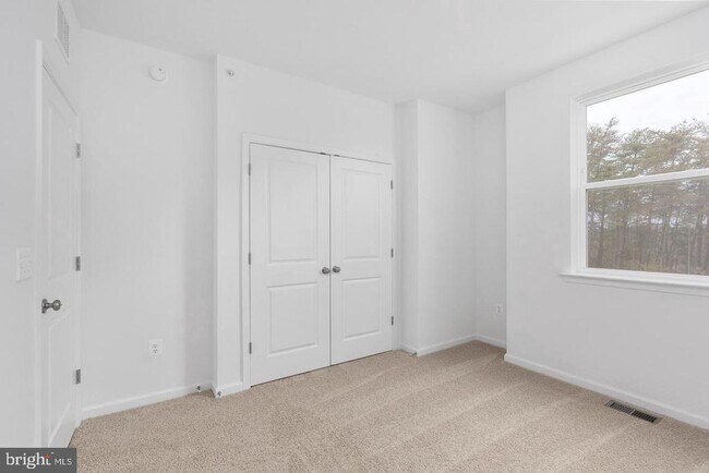 Building Photo - 2546 Neabsco Common Pl