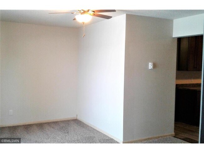Building Photo - 308 Willow St