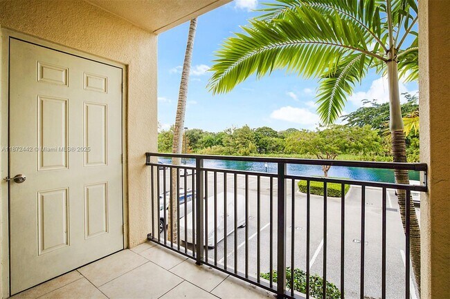 Building Photo - 4905 Midtown Ln