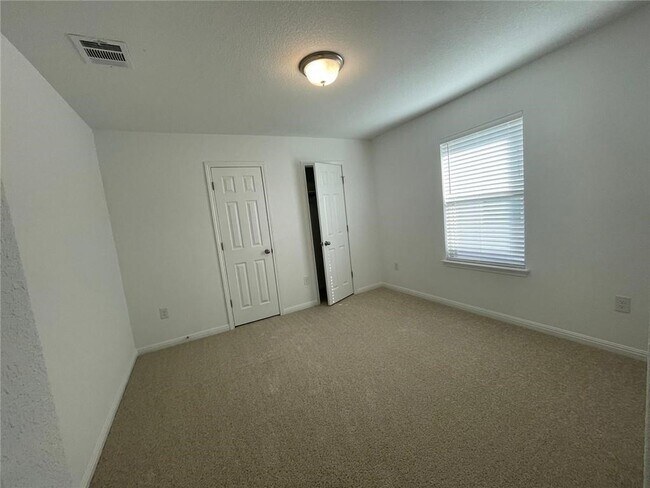 Building Photo - 173 Mayney Ln.